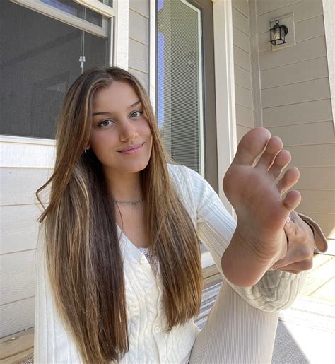 foot porno|feet videos